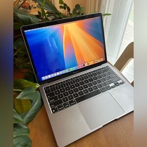 MacBook Air 13inch 8GB